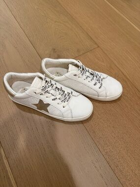 Vintage Havana White Leather Sneakers with Gold Star